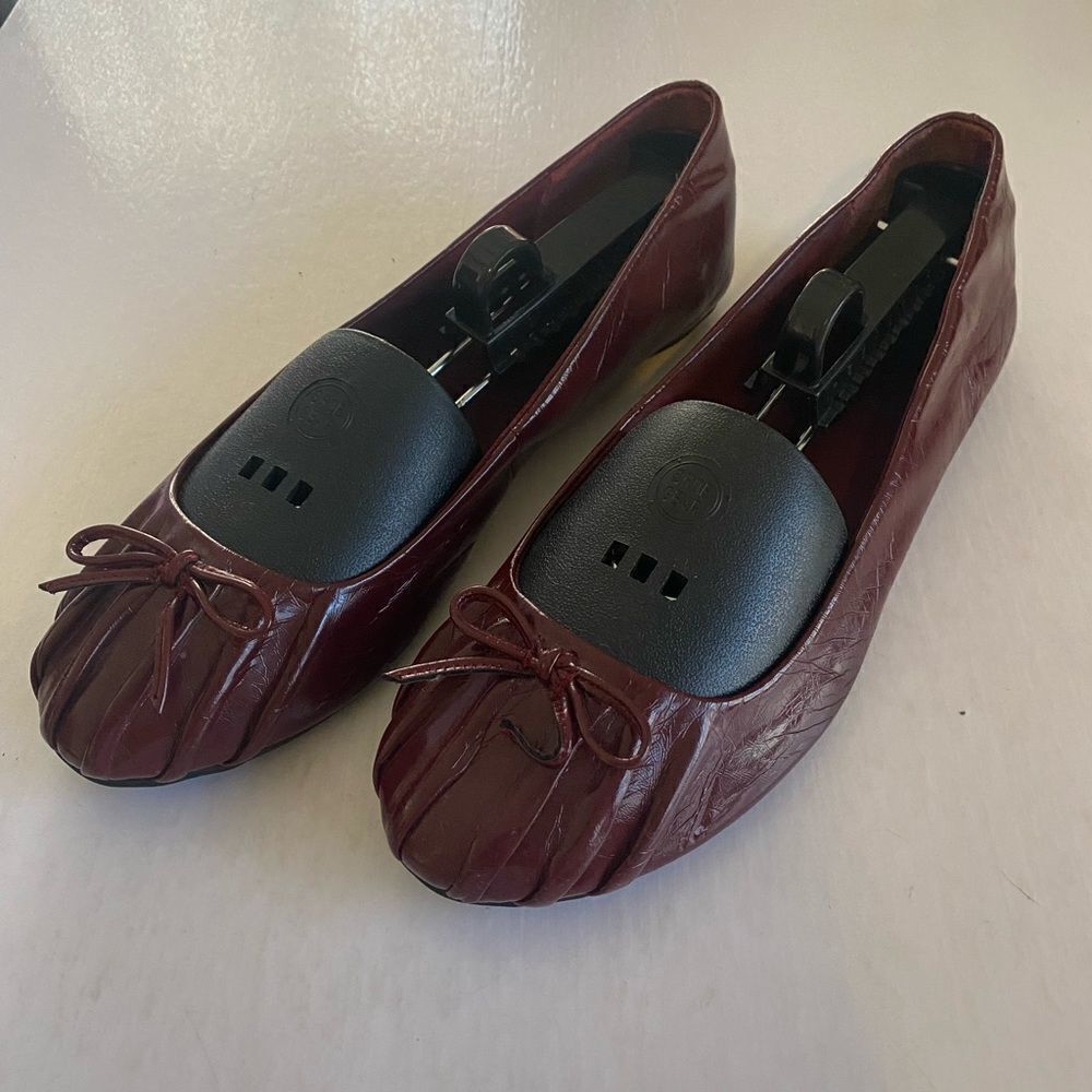 ELLEMENNO Rouch Maroon Patent Flats Size 7 1/2